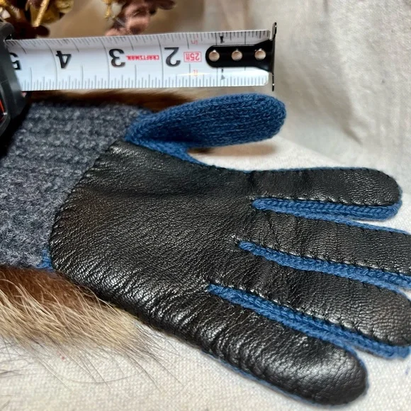 Moncler Wool, Cashmere, Marmot Fur Gloves Made in Italy Blue Grey NWT - Picture 13 of 14